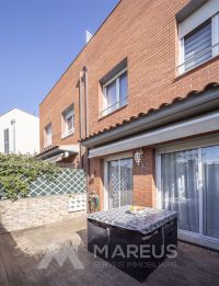 CASA EN VENTA EN ABRERA