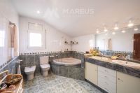 CASA EN VENTA VALLIRANA