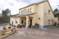 CASA EN VENTA VALLIRANA