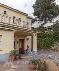 CASA EN VENTA VALLIRANA